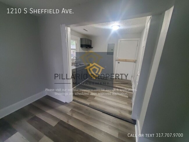 Building Photo - 1210 S Sheffield Ave