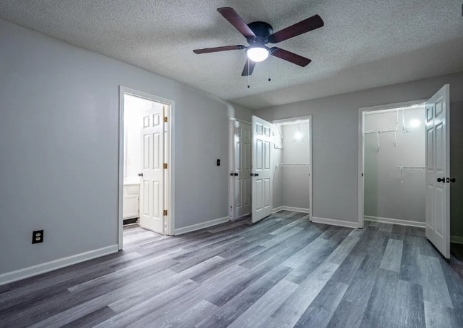 Building Photo - 1383 Poplar Pointe