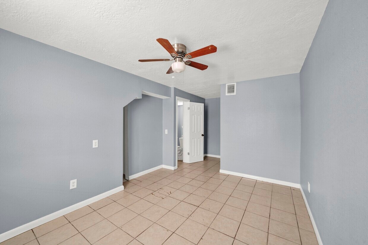 Foto principal - 904 Beverly Ave