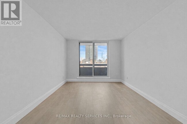 Building Photo - 223 Jackson St W