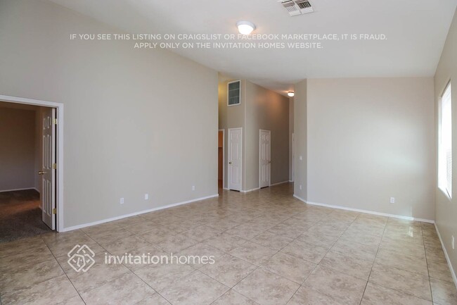 Foto del edificio - 5617 W Ellis Dr