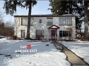 Building Photo - 2101 Wheeling Ave