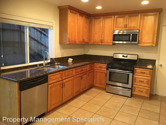 Building Photo - 4 br, 2 bath House - 166 S.Walter Ave