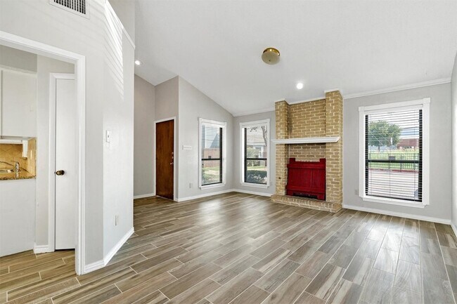 Foto del edificio - 17490 Meandering Way