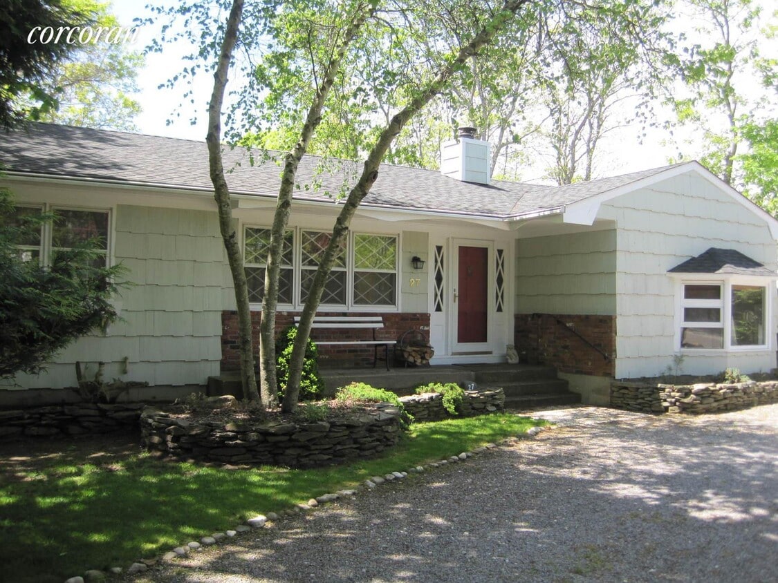 27 Dogwood Ln, Sag Harbor, NY 11963 House for Rent in Sag Harbor, NY