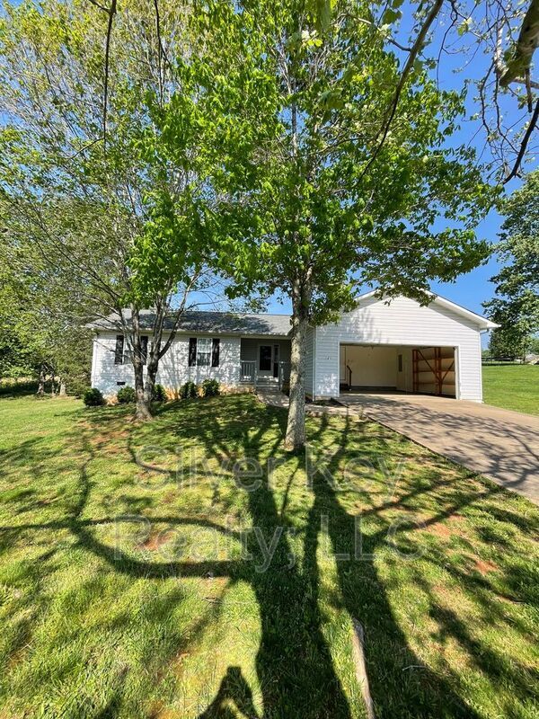 Foto principal - 121 County Rd 537
