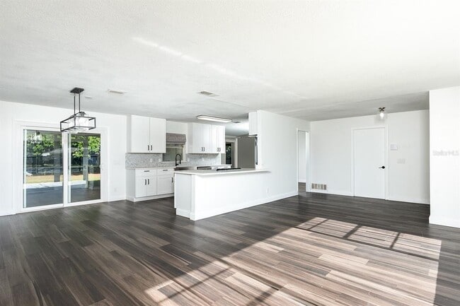 Foto del edificio - 3413 Bowman Dr