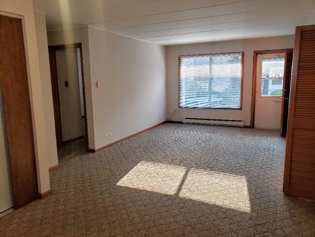 Building Photo - 4747 W 101st St