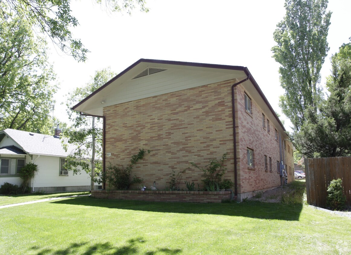 Building Photo - 611 Stover St