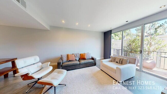 Foto del edificio - 849 N Sweetzer Ave