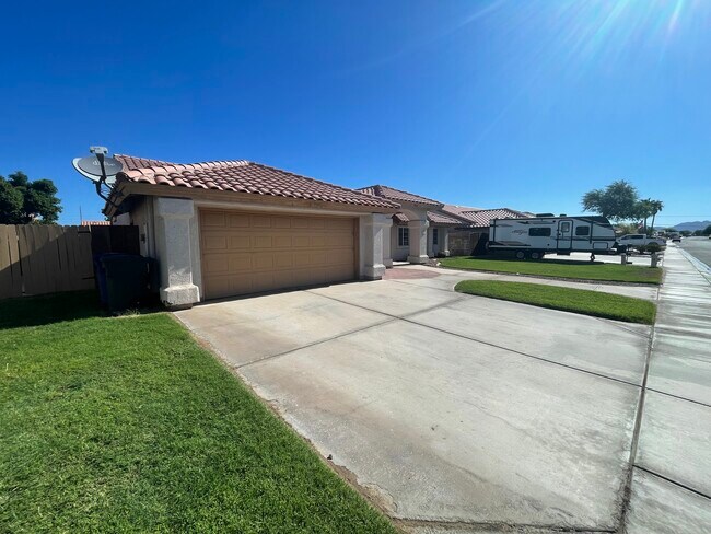 Foto del edificio - 7806 E Topeka Pl