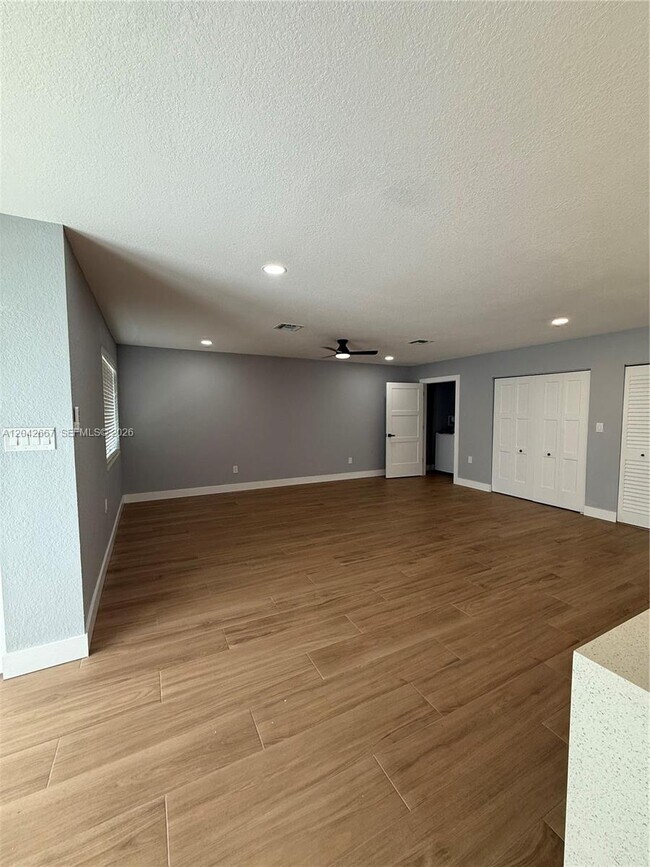 Foto del edificio - 311 NW 33rd Terrace
