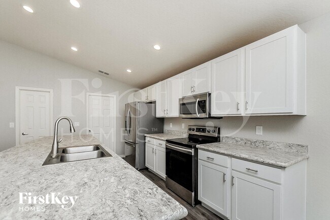 Foto del edificio - 851 Orleans Dr