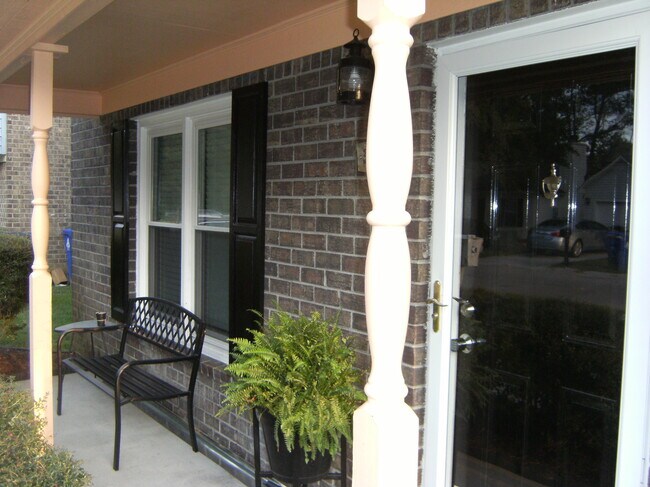 Foto del edificio - 2483 Realm St