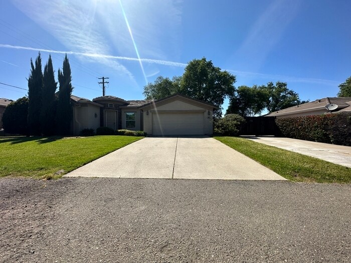 Primary Photo - Beautiful, newly remodeled home in Fair Oaks!