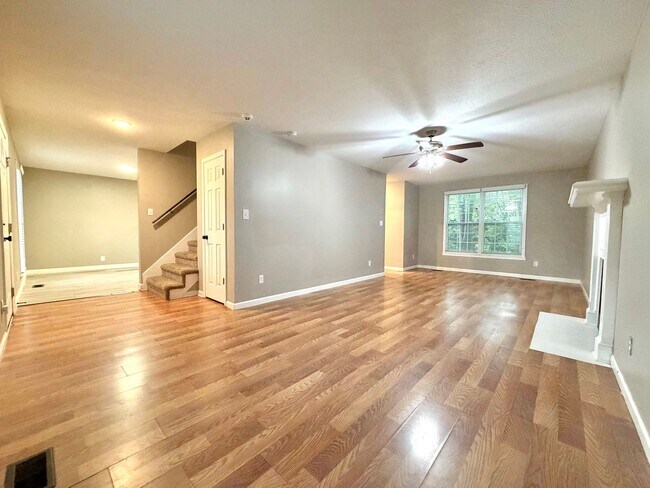 Foto del edificio - 1909 Needmore Rd