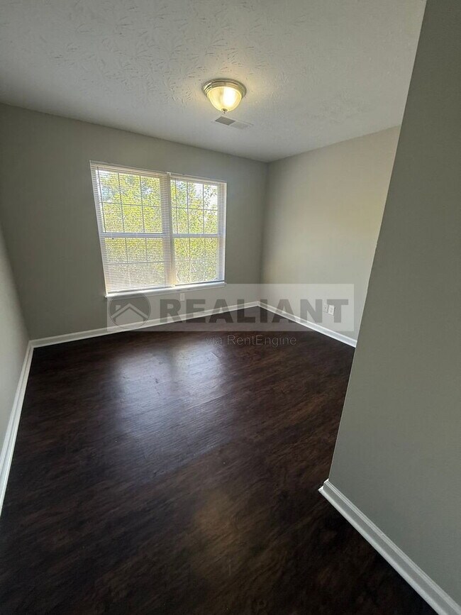 Foto del edificio - 118 Maple Leaf Ln
