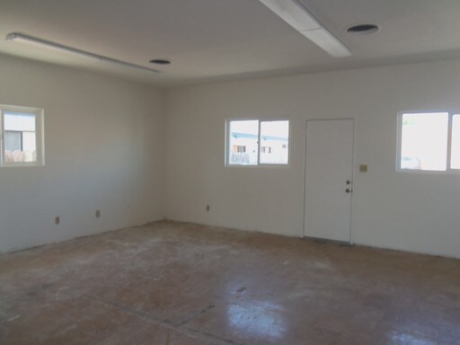 Building Photo - 846 W Lodi Ave