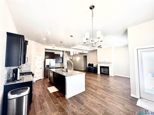 Foto del edificio - Large Four Bedroom Newer Construction Home