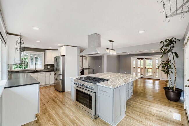 Foto del edificio - Beautiful Mother-in-Law Style Home in Everett, WA!