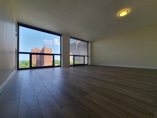 Foto del edificio - 4343 N Clarendon Ave