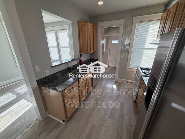 Foto del edificio - 400 Lyndhurst St