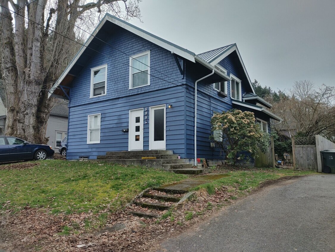 608 E Myrtle St, Bellingham, WA 98225 House Rental in Bellingham, WA