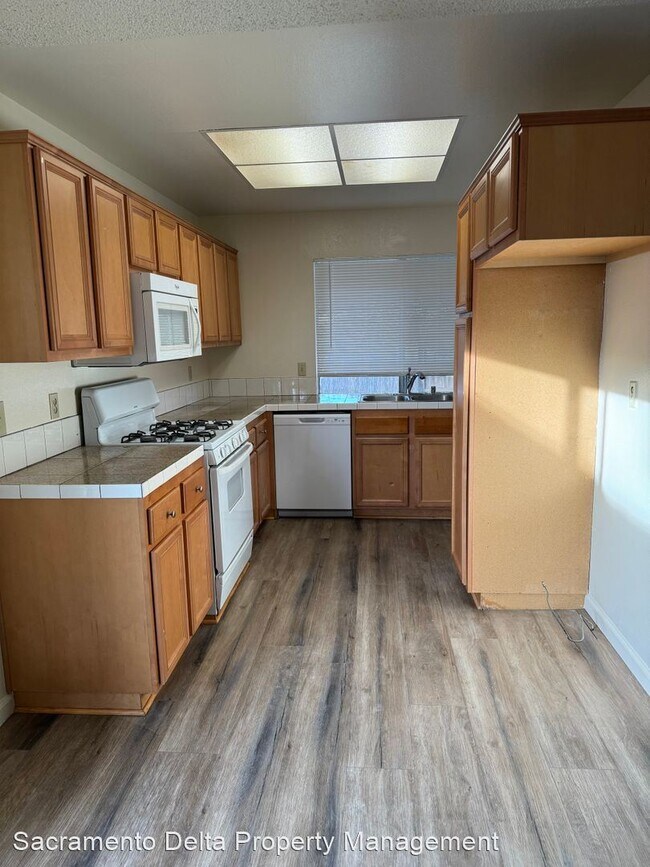 Foto del edificio - 4 br, 2 bath House - 1218 Glenbrook Avenue