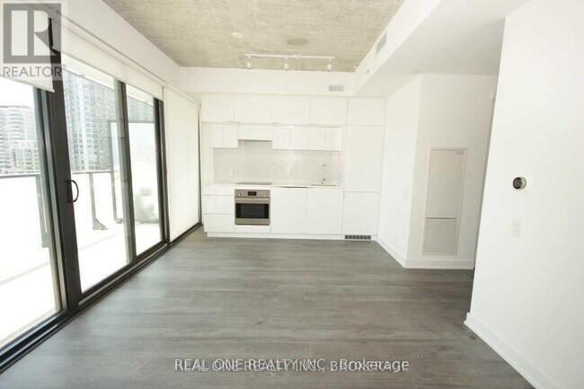 Photo du bâtiment - 185 Roehampton Ave