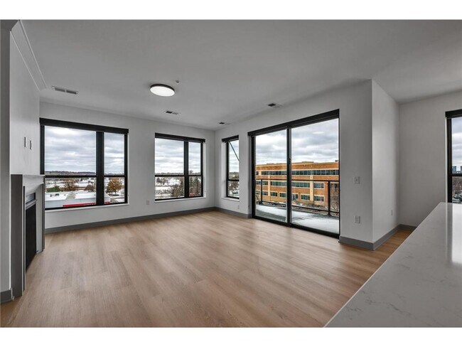 Foto del edificio - 640 Wisconsin Ave N