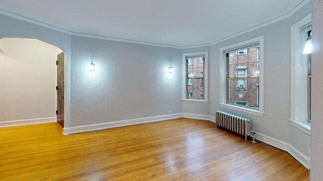 Building Photo - 1 bedroom in Chicago IL 60626
