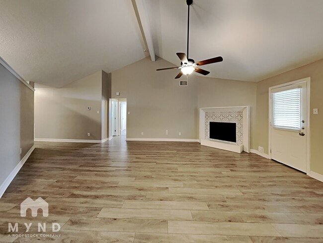 Building Photo - 3006 Avanti Ct