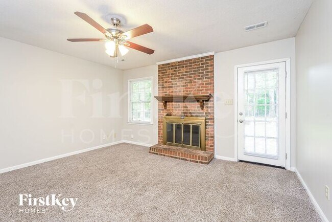 Foto del edificio - 5312 Carolwood Dr