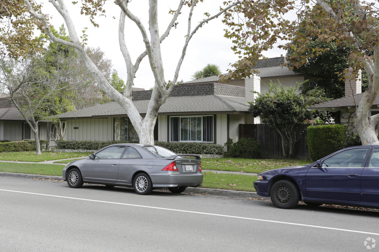 Building Photo - 17316 San Mateo St