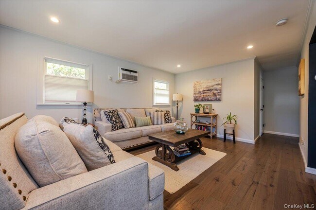 Foto del edificio - 614 Franklin Blvd