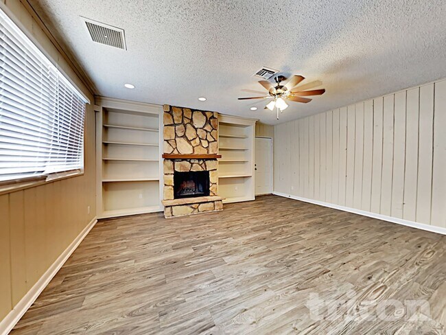 Foto del edificio - 4416 W Mountain View Rd