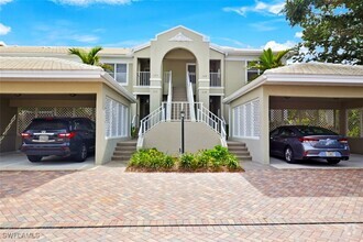 Building Photo - 5897 Chanteclair Dr