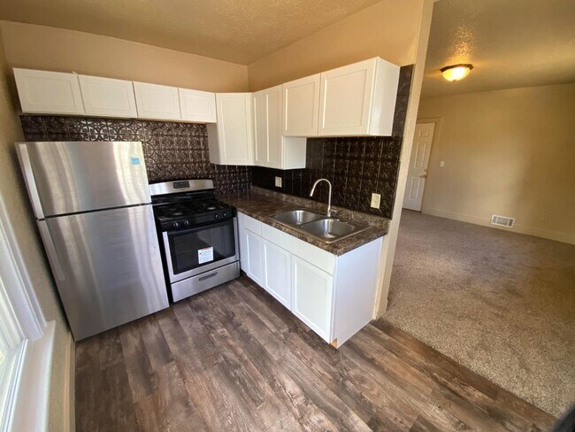 Foto del edificio - 1328 E 3rd St