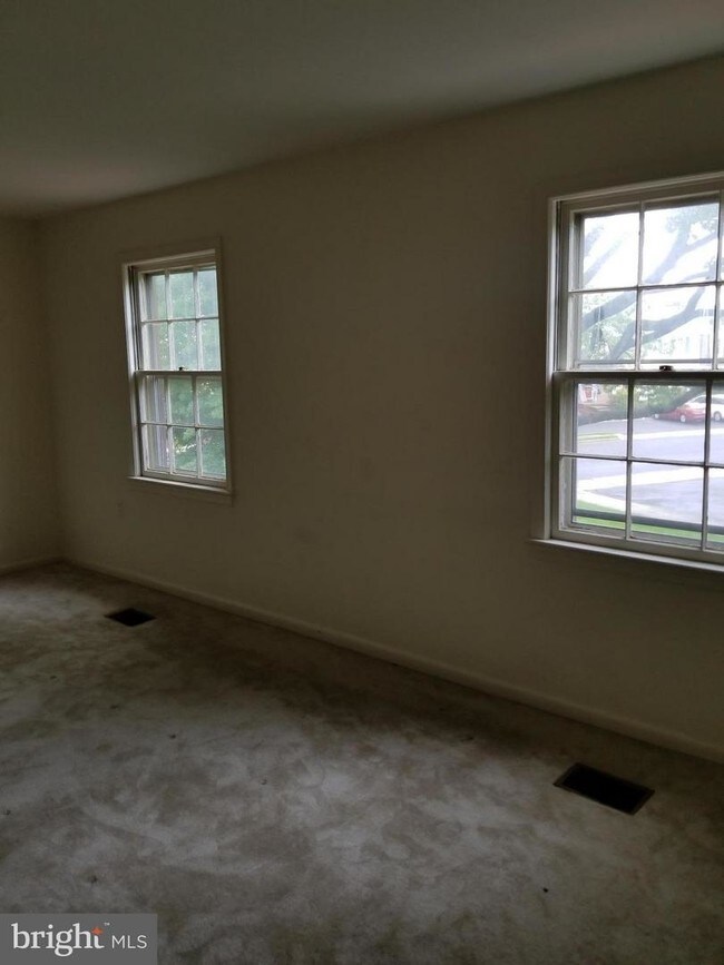 Building Photo - 7246 Hillmead Ct