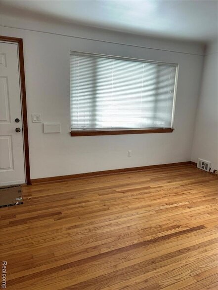 Building Photo - 1641 Fairview Ave