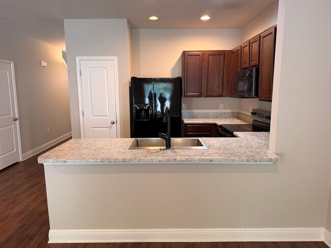 Building Photo - 5972 Callaway Cir