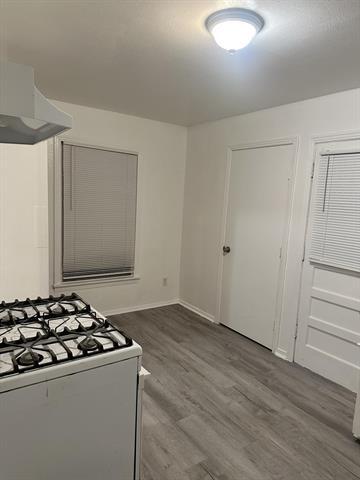 Foto del edificio - 3203 Bertrand Ave