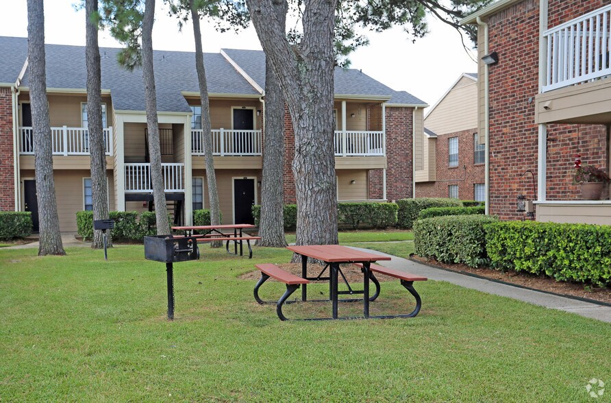 Midtown Apartments Tomball Tx