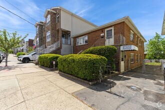 Building Photo - 169 McAdoo Ave