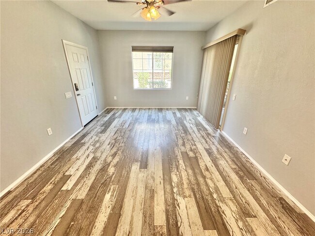Building Photo - 6868 Sky Pointe Dr
