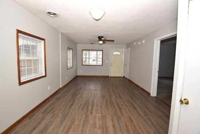 Foto del edificio - MIshawaka near Universities and shopping