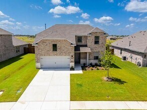 Building Photo - 519 Meadowlark Dr