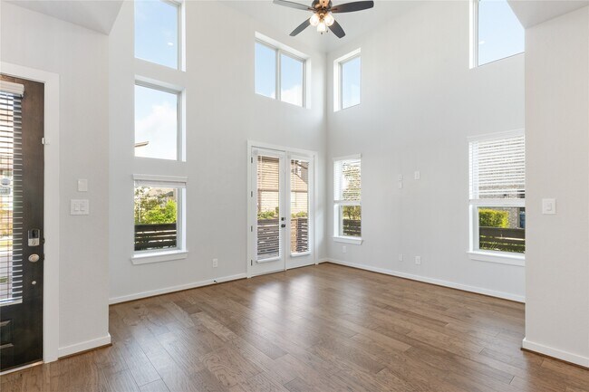 Foto del edificio - 16654 Texas Hill Country Rd