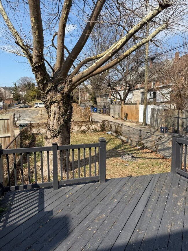 Foto del edificio - Modern & Gorgeous 4 Bedroom Belair-Edison Neighborhood