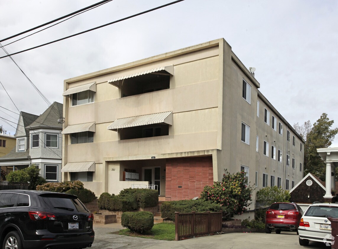 Primary Photo - 351 Hanover Ave